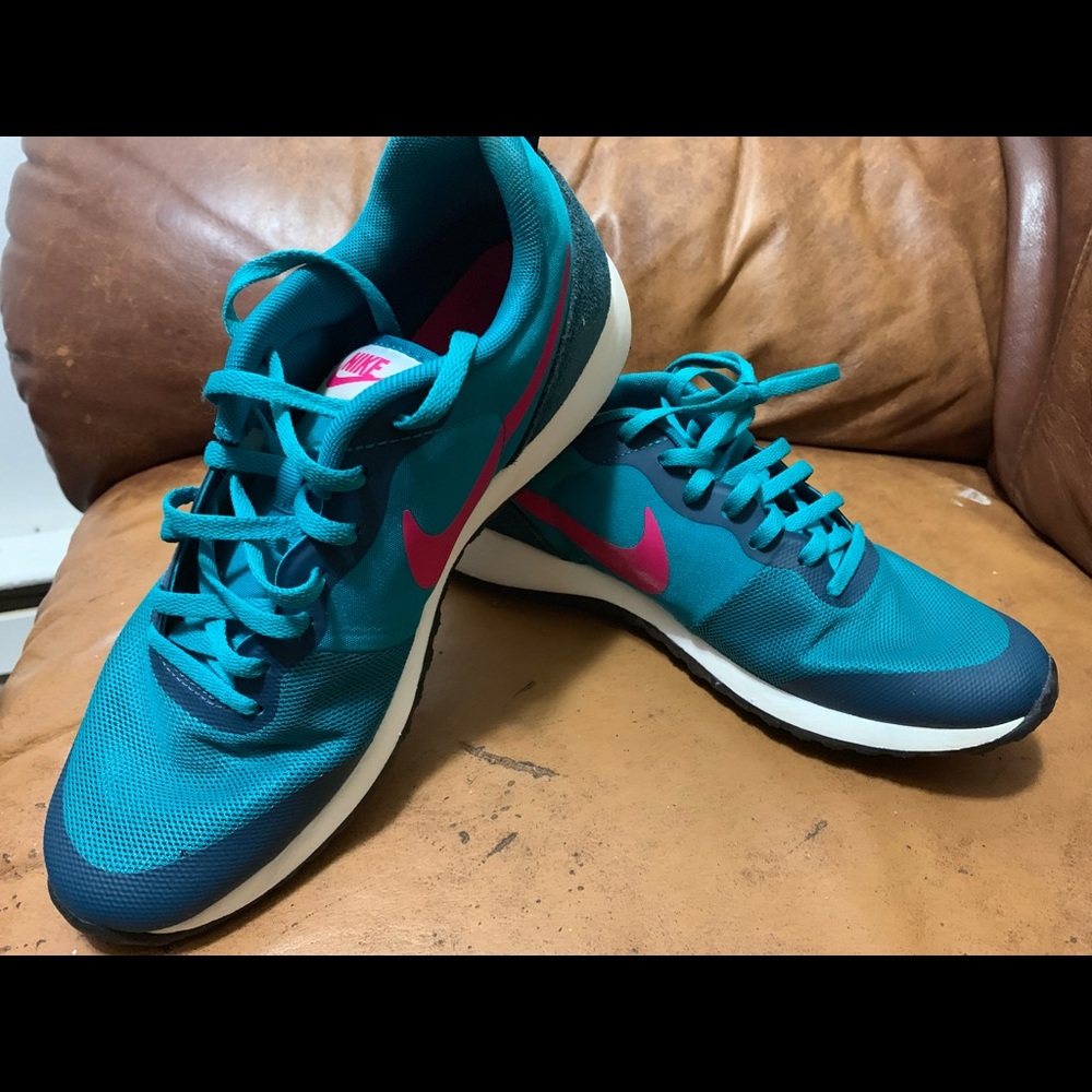 Nike! - Picture 2 of 2